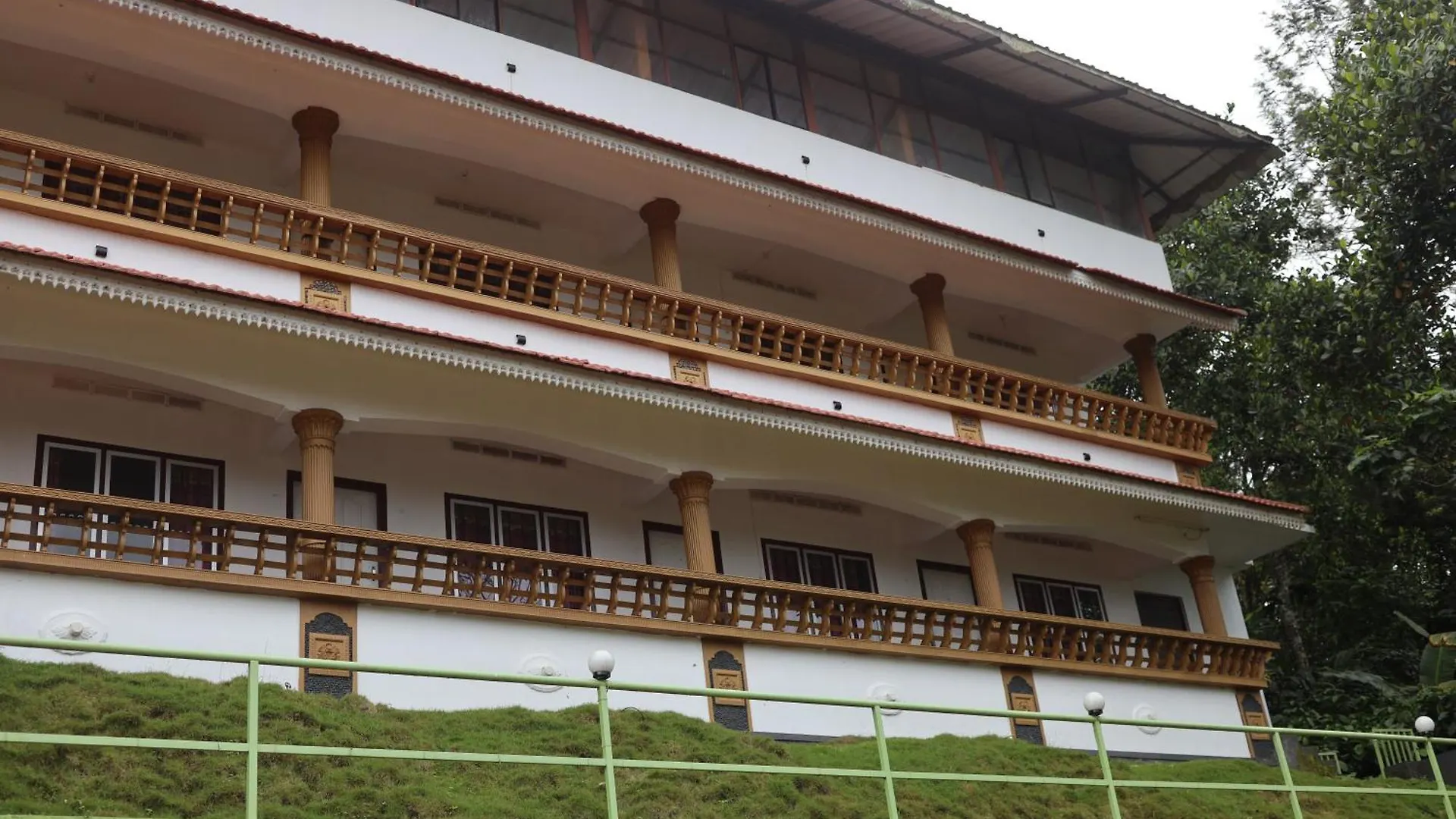 Ashramam Health Resort Kattappana