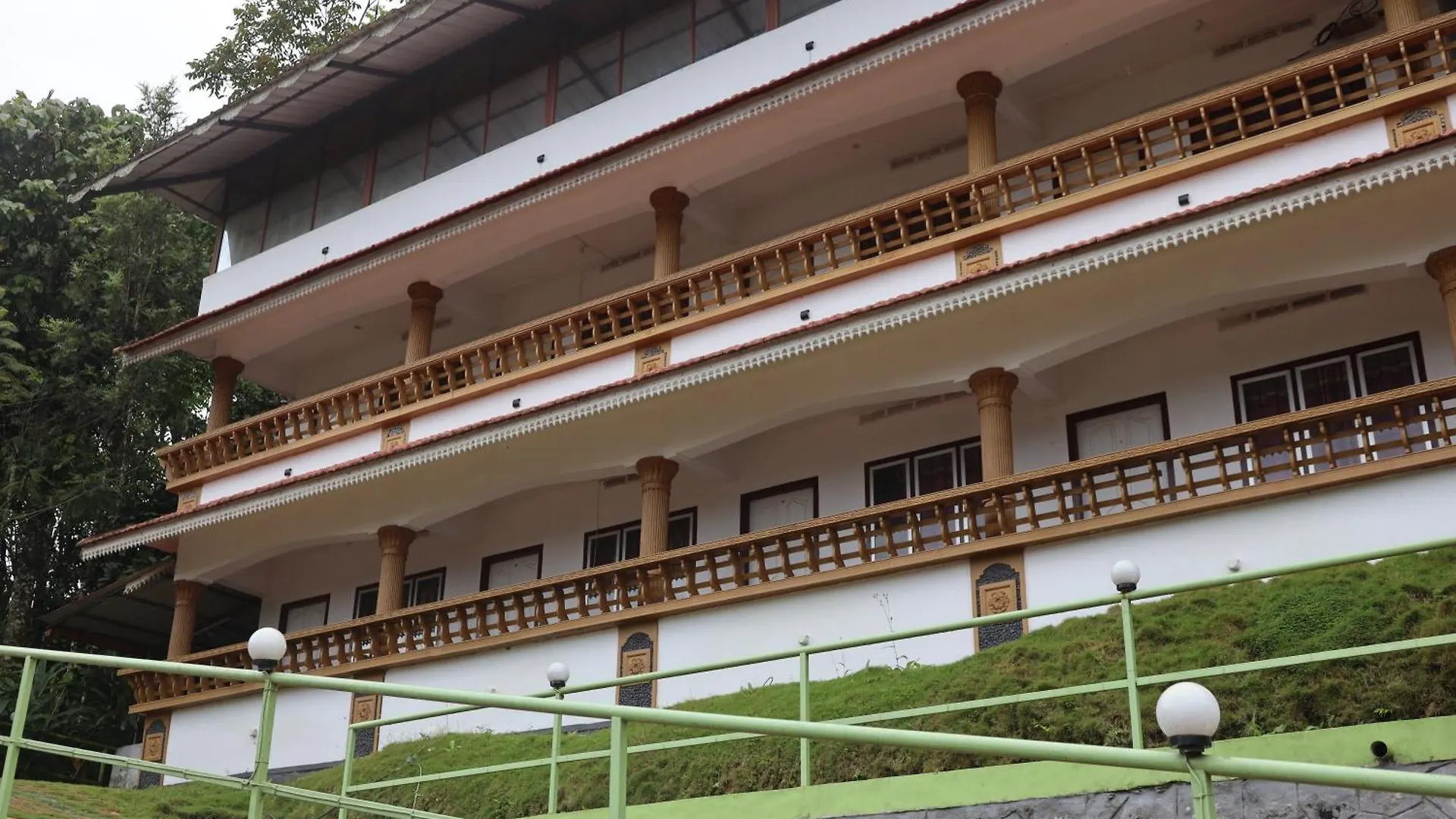 Ashramam Health Resort Kattappana